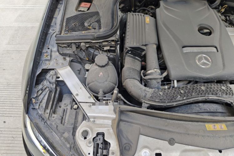Used Mercedes-Benz E-Class 2019 E 200 L Engine Bay Right