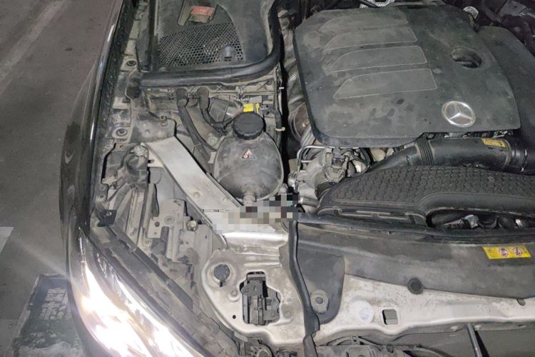 Used Mercedes-Benz E-Class 2019 Restyled E 300 L Sport Luxury Edition Engine Bay Right