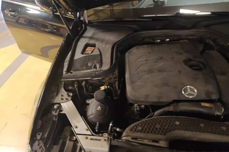 Used Mercedes-Benz E-Class 2019 Restyled E 300 L Sport Luxury Edition Engine Bay Right