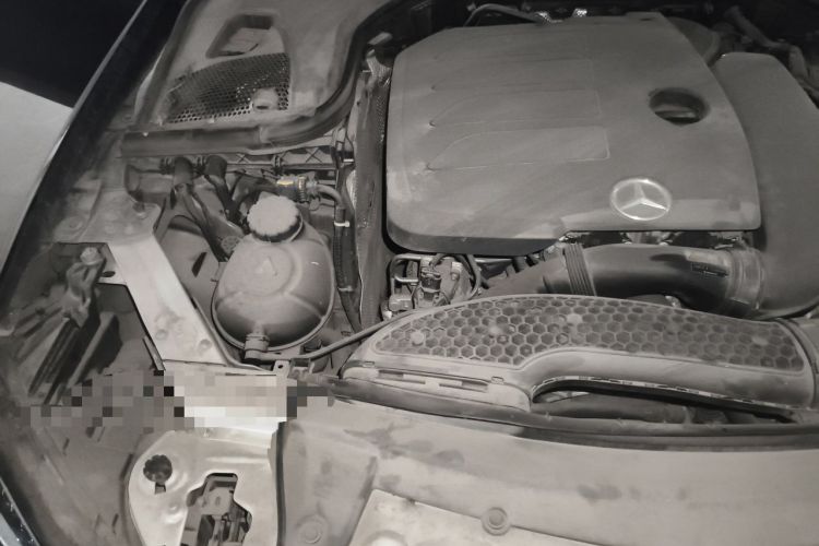 Used Mercedes-Benz E-Class 2019 E 260 L Engine Bay Right