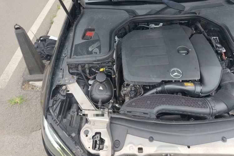 Used Mercedes-Benz E-Class 2019 Restyled E 300 L Luxury Edition Engine Bay Right