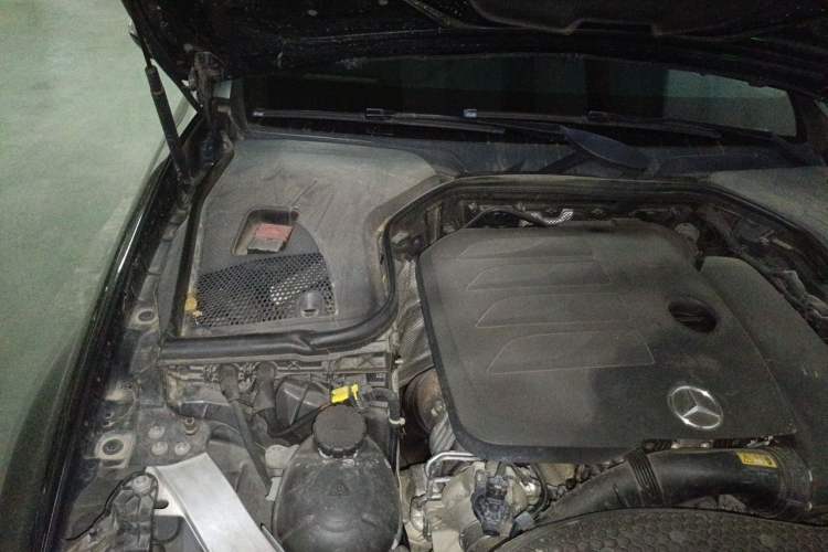 Used Mercedes-Benz E-Class 2019 Restyled E 300 L Luxury Edition Engine Bay Right