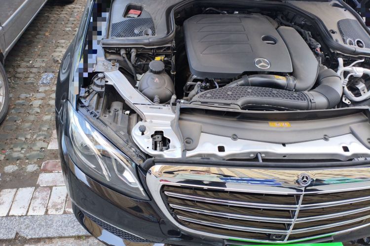 Used Mercedes-Benz E-Class 2019 Facelifted E 300 L Stylish Version Engine Bay Right