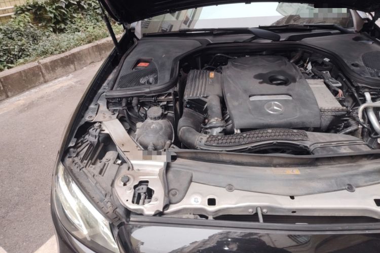 Used Mercedes-Benz E-Class 2019 E 200 L Sport Edition Engine Bay Right