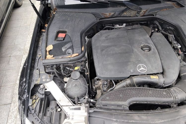 Used Mercedes-Benz E-Class 2019 Restyled E 300 L Sporty and Stylish Edition Engine Bay Right