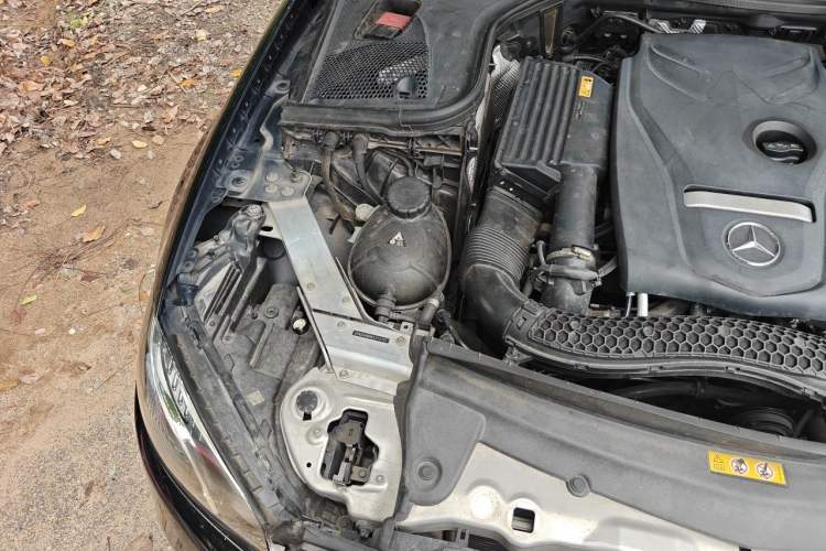 Used Mercedes-Benz E-Class 2019 E 300 L Luxury Model Engine Bay Right