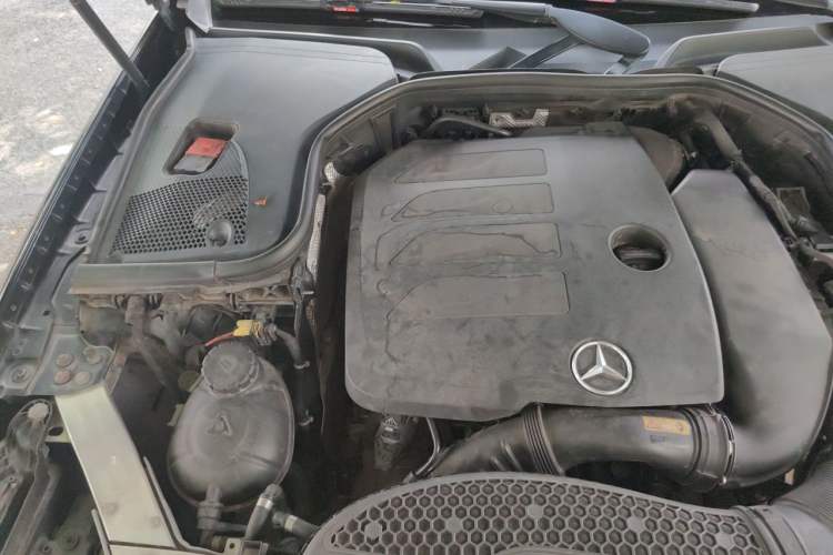 Used Mercedes-Benz E-Class 2019 Restyled E 300 L Sport Luxury Edition Engine Bay Right