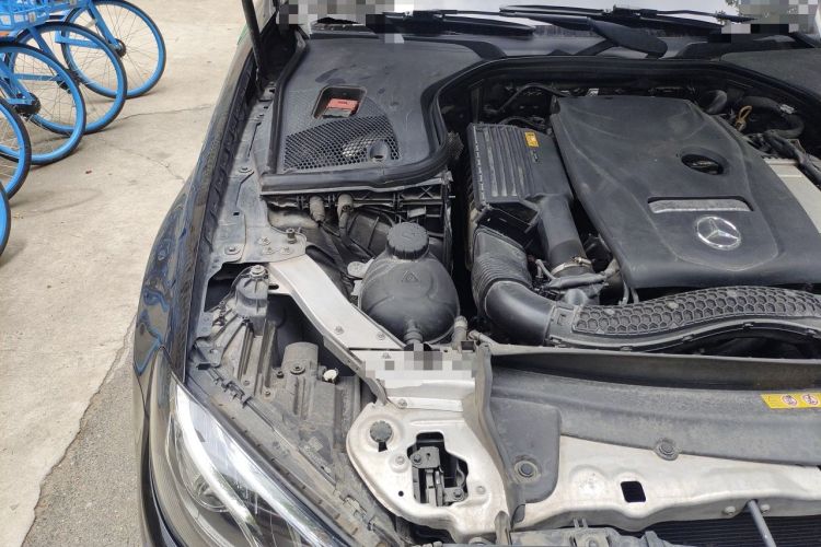 Used Mercedes-Benz E-Class 2019 Restyled E 300 L Luxury Edition Engine Bay Right