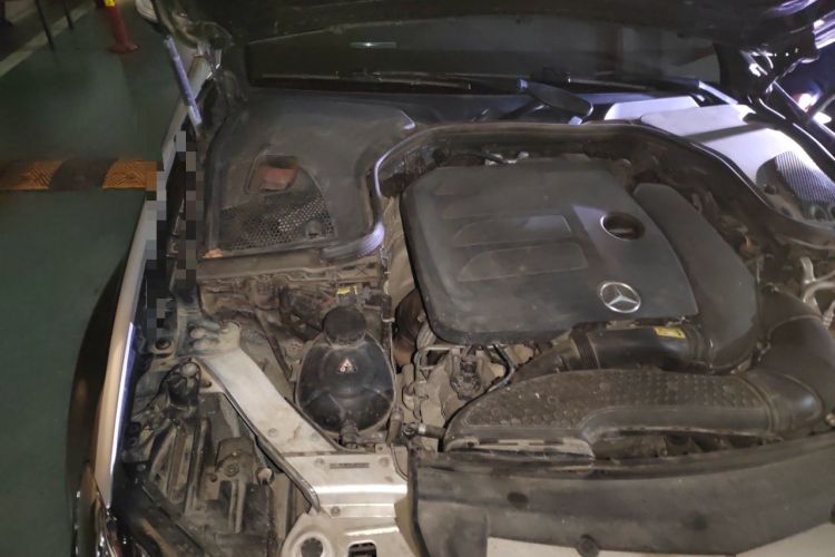 Used Mercedes-Benz E-Class 2019 Restyled E 300 L Luxury Edition Engine Bay Right