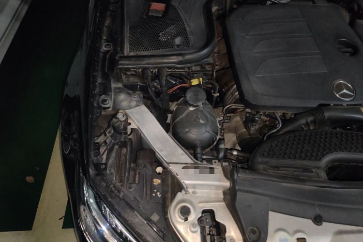 Used Mercedes-Benz E-Class 2019 Facelifted E 300 L Stylish Version Engine Bay Right