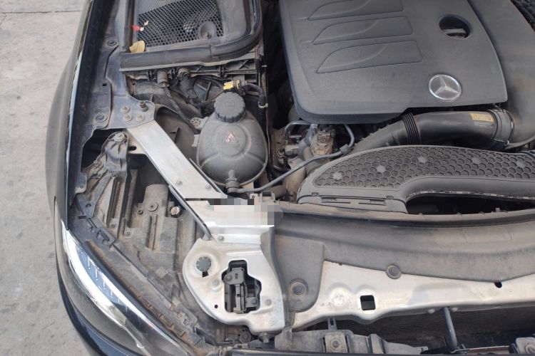 Used Mercedes-Benz E-Class 2019 E 260 L 4MATIC Engine Bay Right