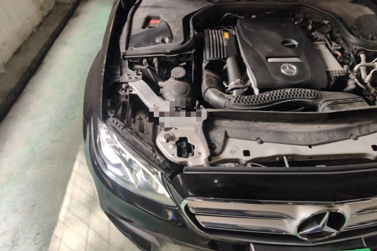 Used Mercedes-Benz E-Class 2019 E 300 L Sporty and Stylish Model Engine Bay Right