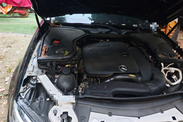 Used Mercedes-Benz E-Class 2019 Restyled E 300 L Luxury Edition Engine Bay Right