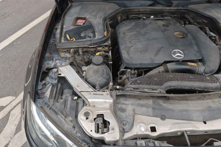 Used Mercedes-Benz E-Class 2019 Restyled E 300 L Sporty and Stylish Edition Engine Bay Right