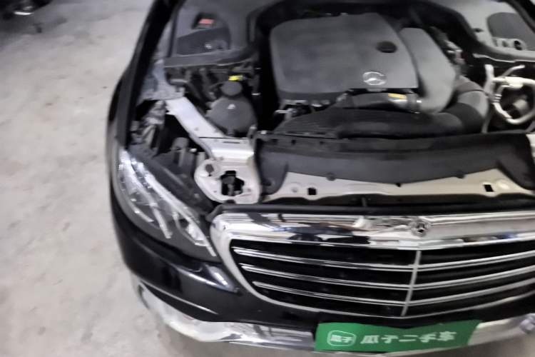 Used Mercedes-Benz E-Class 2019 Facelifted E 300 L Stylish Version Engine Bay Right