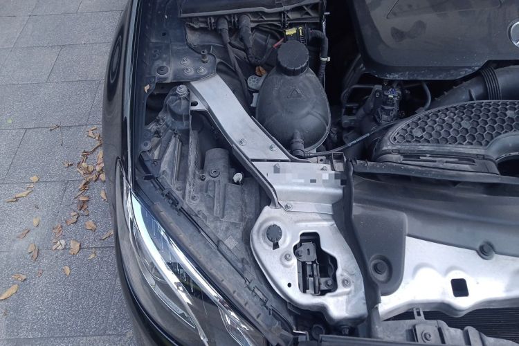Used Mercedes-Benz E-Class 2019 E 260 L Sport Edition Engine Bay Right