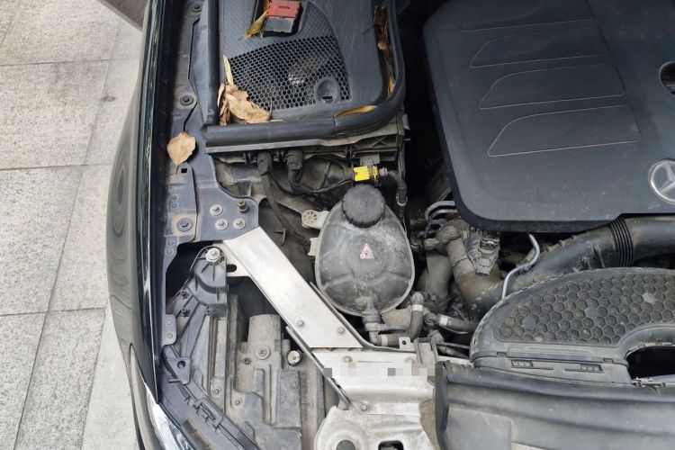 Used Mercedes-Benz E-Class 2019 Facelifted E 300 L Stylish Version Engine Bay Right