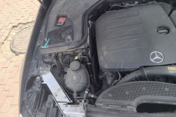Used Mercedes-Benz E-Class 2019 Restyled E 300 L Luxury Edition Engine Bay Right