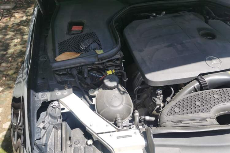 Used Mercedes-Benz E-Class 2019 Facelifted E 300 L Stylish Version Engine Bay Right
