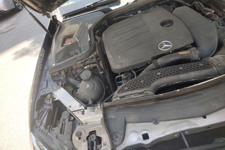 Used Mercedes-Benz E-Class 2019 E 260 L Engine Bay Right