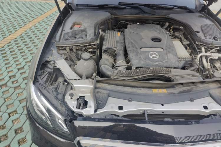Used Mercedes-Benz E-Class 2019 E 200 L Sport Edition Engine Bay Right