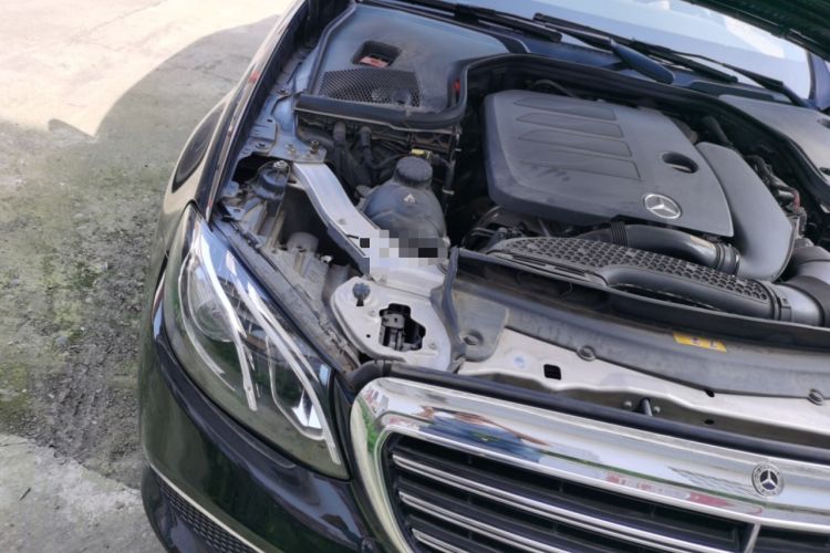 Used Mercedes-Benz E-Class 2019 Facelifted E 300 L Stylish Version Engine Bay Right