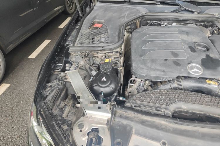 Used Mercedes-Benz E-Class 2019 Restyled E 300 L Luxury Edition Engine Bay Right