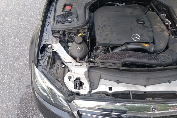 Used Mercedes-Benz E-Class 2019 Facelifted E 300 L Stylish Version Engine Bay Right