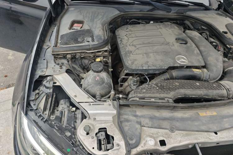 Used Mercedes-Benz E-Class 2019 Restyled E 300 L Sporty and Stylish Edition Engine Bay Right