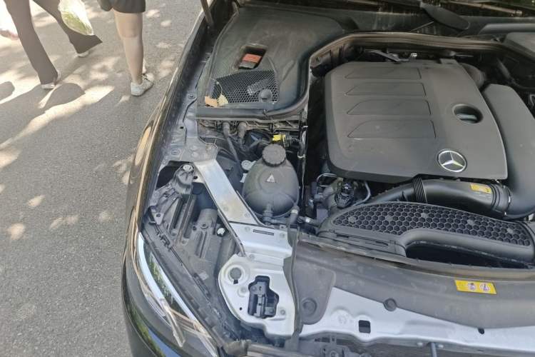 Used Mercedes-Benz E-Class 2019 Restyled E 300 L Sporty and Stylish Edition Engine Bay Right