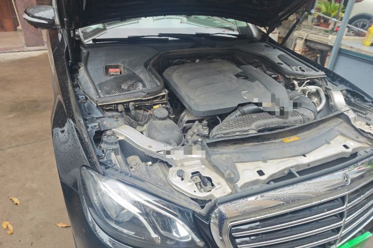 Used Mercedes-Benz E-Class 2019 Facelifted E 300 L Stylish Version Engine Bay Right