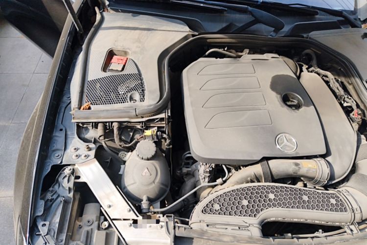 Used Mercedes-Benz E-Class 2019 E 260 L Engine Bay Right