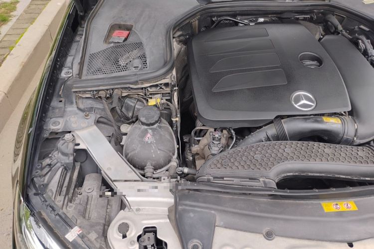 Used Mercedes-Benz E-Class 2019 Restyled E 300 L Luxury Edition Engine Bay Right