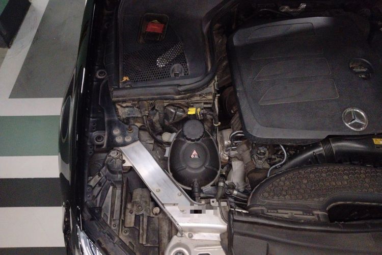 Used Mercedes-Benz E-Class 2019 Restyled E 300 L Sport Luxury Edition Engine Bay Right