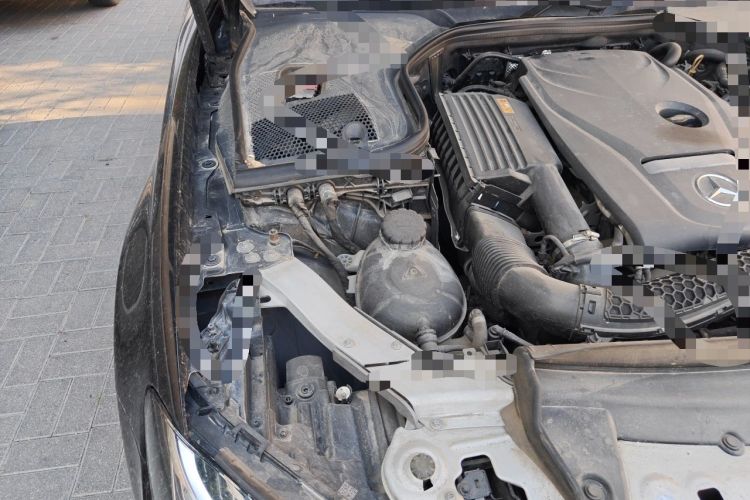 Used Mercedes-Benz E-Class 2019 E 300 L Sport Luxury Edition Engine Bay Right