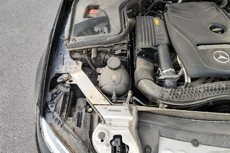 Used Mercedes-Benz E-Class 2019 E 300 L Sporty and Stylish Model Engine Bay Right
