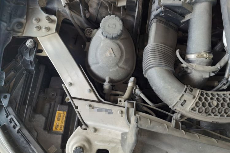 Used Mercedes-Benz E-Class 2019 E 200 L Engine Bay Right