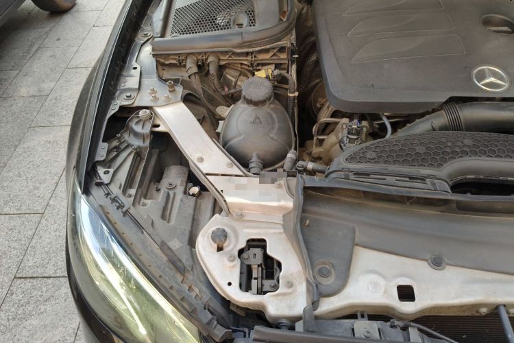 Used Mercedes-Benz E-Class 2019 Restyled E 300 L Sport Luxury Edition Engine Bay Right