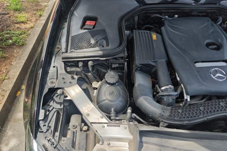 Used Mercedes-Benz E-Class 2019 E 300 L Luxury Model Engine Bay Right