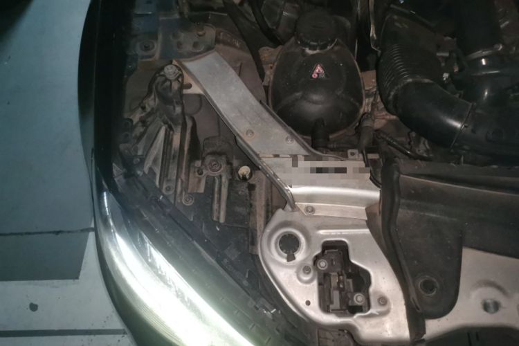Used Mercedes-Benz E-Class 2019 E 300 L Luxury Model Engine Bay Right