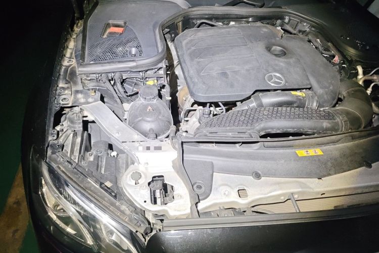 Used Mercedes-Benz E-Class 2019 Restyled E 300 L Sport Luxury Edition Engine Bay Right