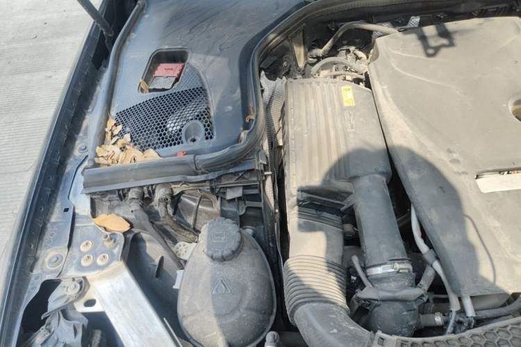 Used Mercedes-Benz E-Class 2019 E 300 L Sporty and Stylish Model Engine Bay Right