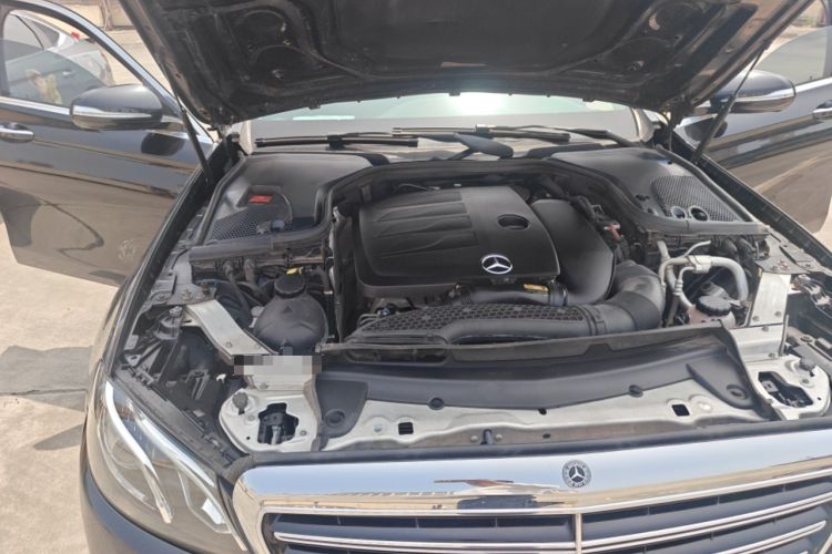Used Mercedes-Benz E-Class 2019 E 260 L Engine Bay Right