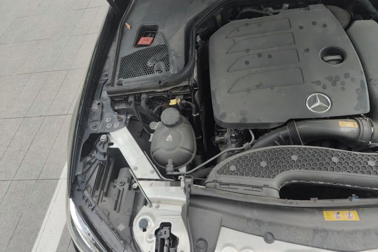Used Mercedes-Benz E-Class 2019 E 260 L Engine Bay Right