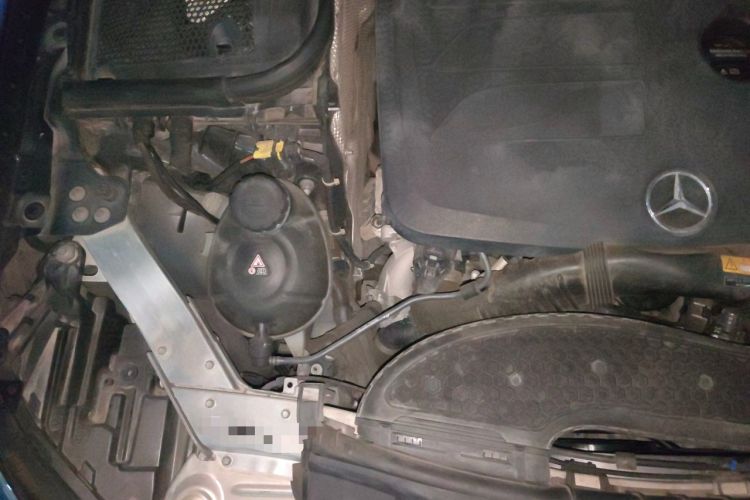 Used Mercedes-Benz E-Class 2019 E 260 L Sport Edition Engine Bay Right