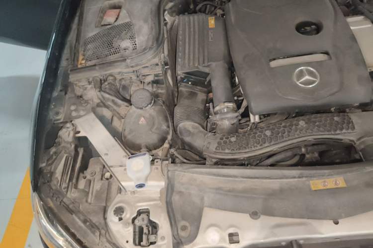 Used Mercedes-Benz E-Class 2019 E 300 L Stylish Model Engine Bay Right