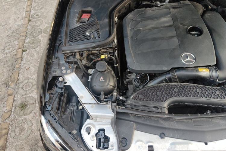 Used Mercedes-Benz E-Class 2019 Restyled E 300 L Sport Luxury Edition Engine Bay Right