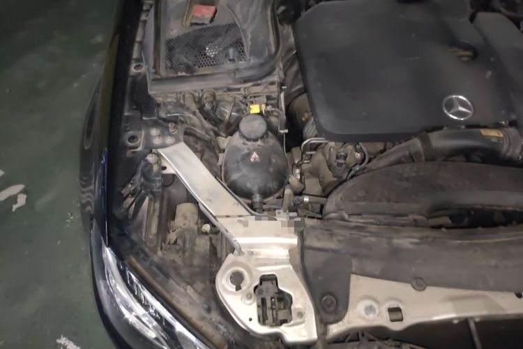 Used Mercedes-Benz E-Class 2019 Restyled E 300 L Sporty and Stylish Edition Engine Bay Right