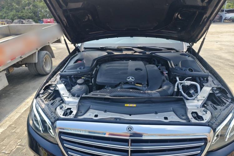 Used Mercedes-Benz E-Class 2019 Restyled E 300 L Luxury Edition Engine Bay Right
