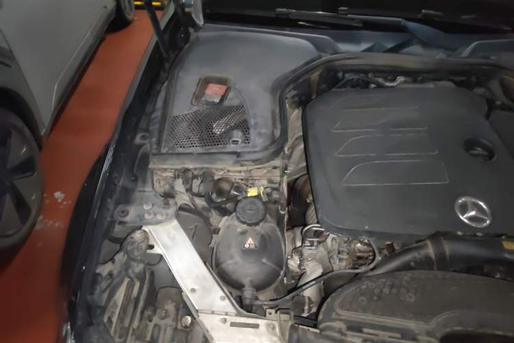 Used Mercedes-Benz E-Class 2019 E 260 L Sport Edition Engine Bay Right